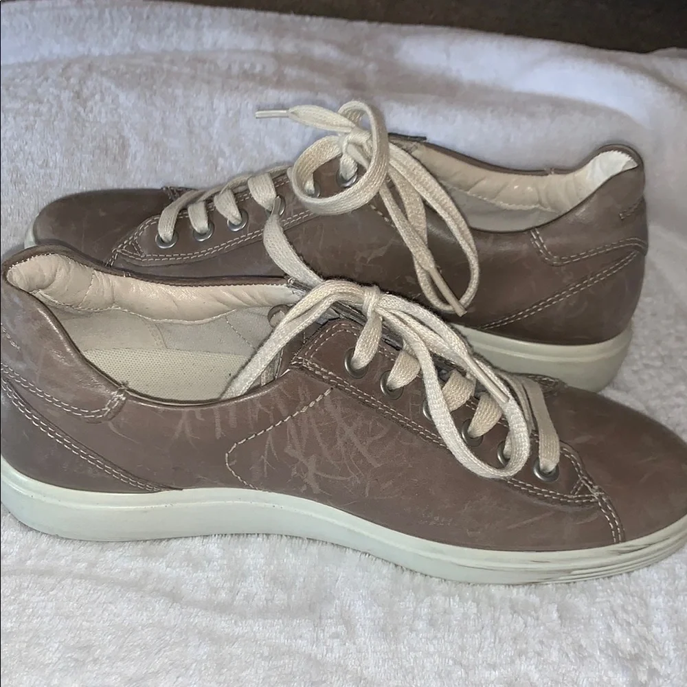 Gently Loved Men's Brown / Tan Leather Sneakers by Ecco Danish Design